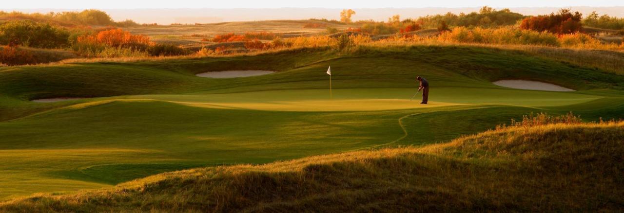 Dakota Dunes Resort Dundurn Bagian luar foto